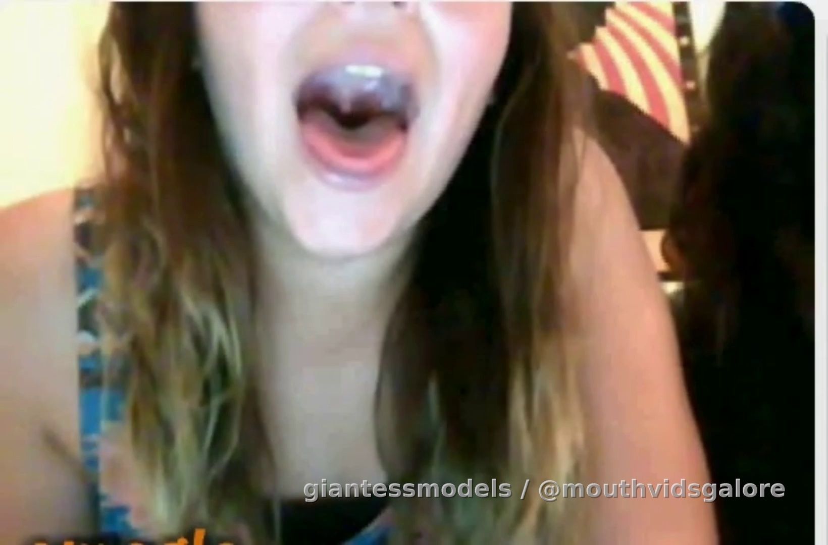 Old Omegle Video 119-Far View Tour