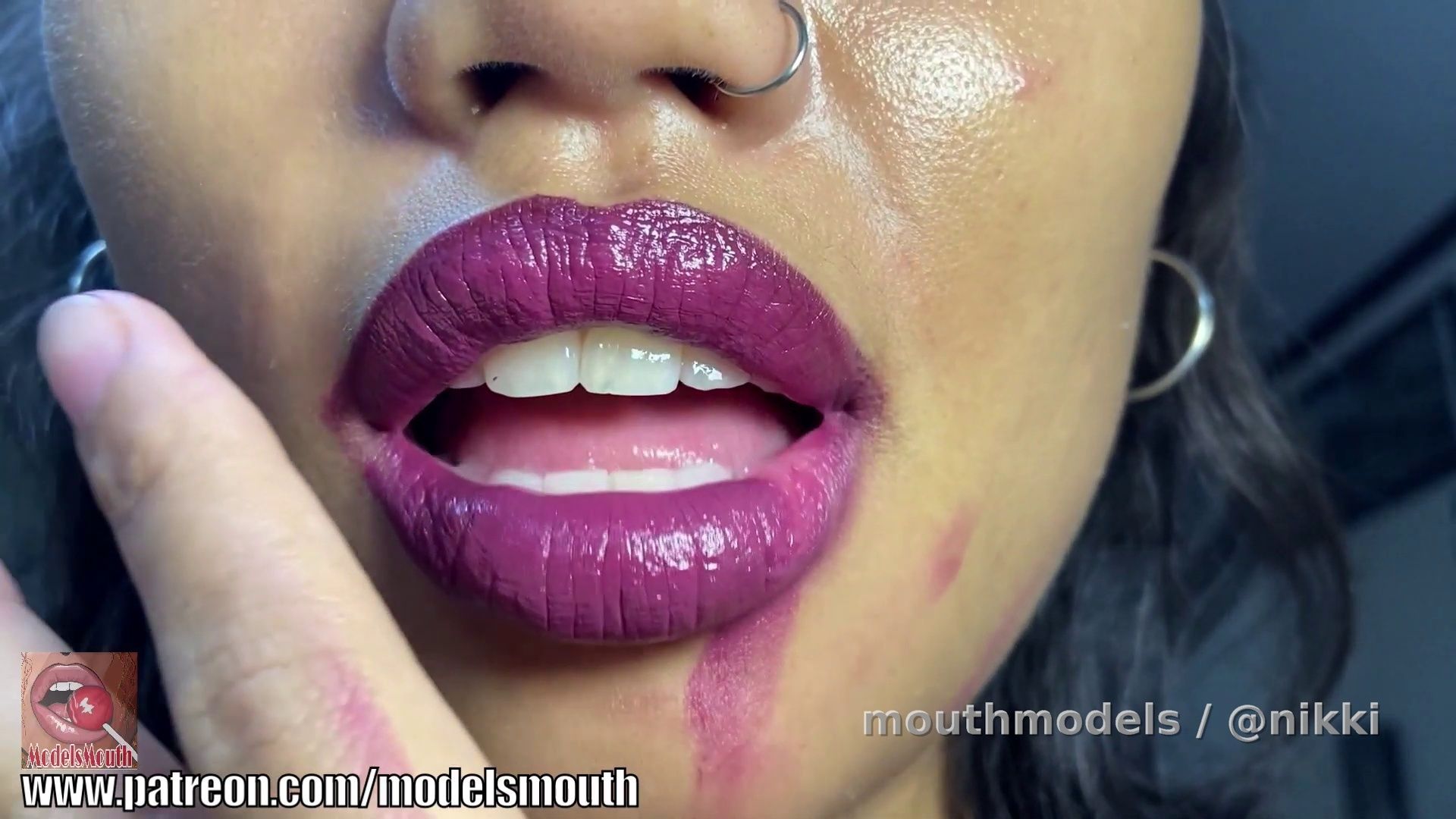 Lipstick tour