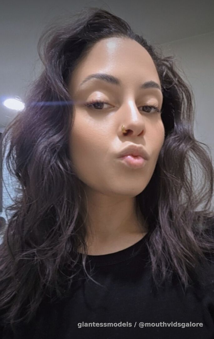 ***NEW***
Mouthcam Camille (Upgraded Lighting; Incredible Views!)
