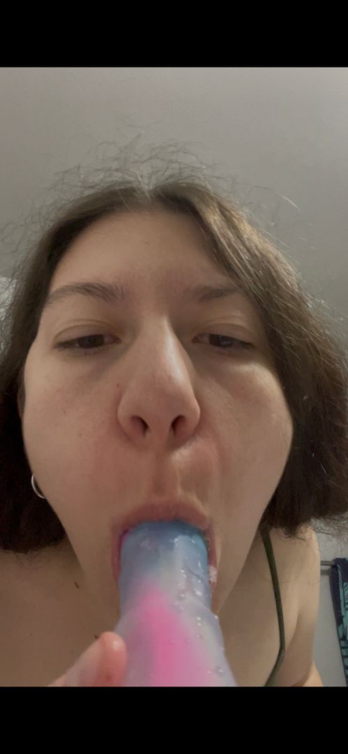 3 min of DILDO SUCKING! SLOPPY AF! 💦