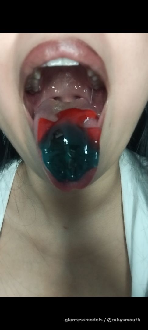 3 videos 💗 send dm