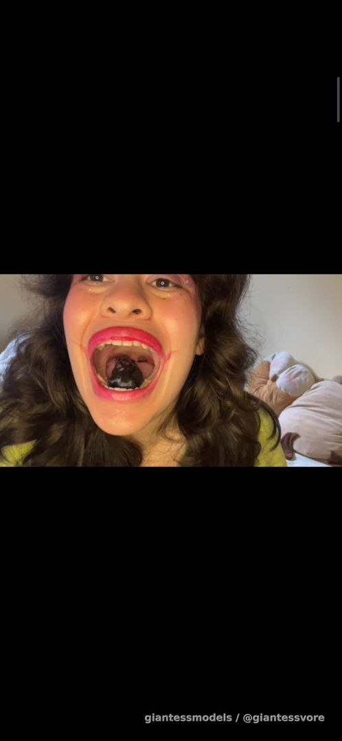 This beauty latina swallow whole two big hamster again