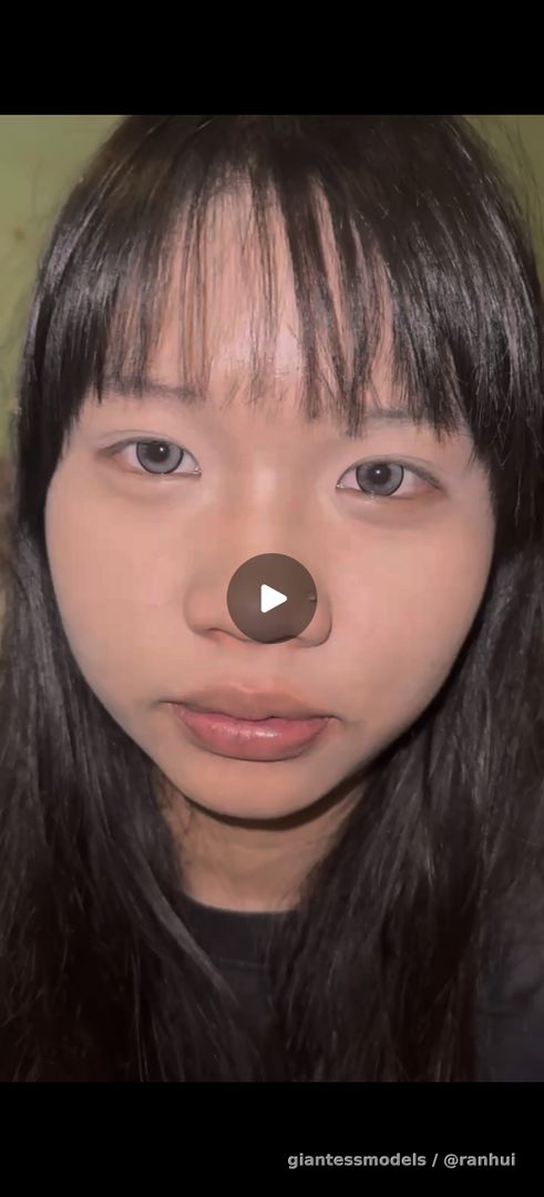 Vomiting upon seeing the epiglottis