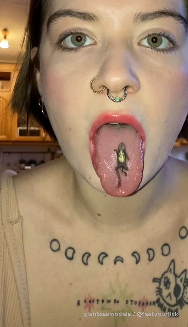 Swallowing 2 frogs with close ups and mouth play 