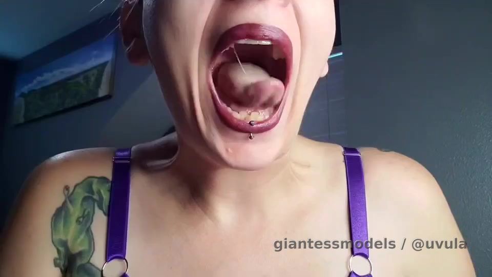 Go follow Tasha her tongue is amazing 👅
Her instagramm is 
https://www.instagram.com/tashaseeingstars666?igsh=bnZlYnd5azZld3dt