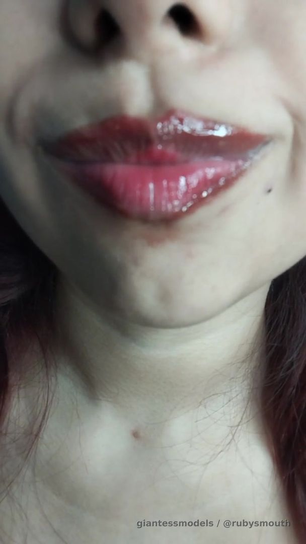 Free videos for my fans 💗 
If you want more free videos, follow me on Instagram and fansly @Rubysmouth
All my links on Instagram, also I'm available for Custom videos 😍
(Smoking, burping, yawning, vore,giantess fantasy, vomit. I do all fetishes)