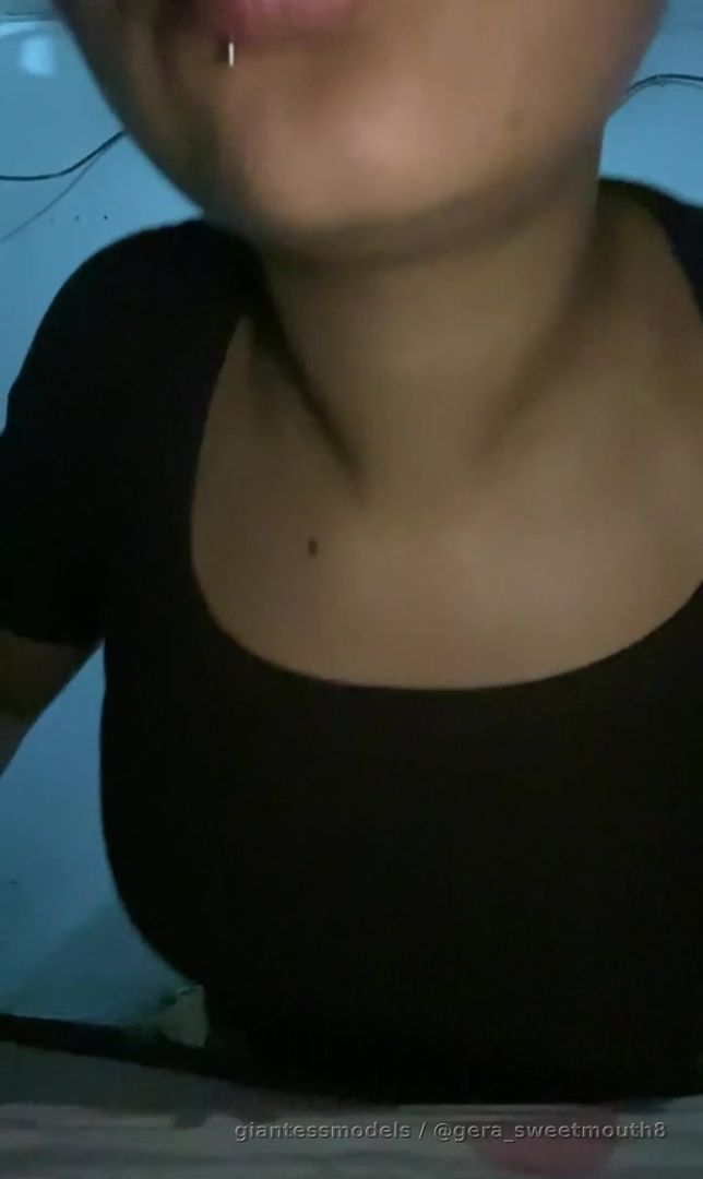 I'm a beautiful giantess who will crush you with my ass 