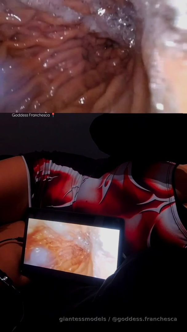 What are you waiting for to come in? Can't you see how empty (2 videos, far view and close view)