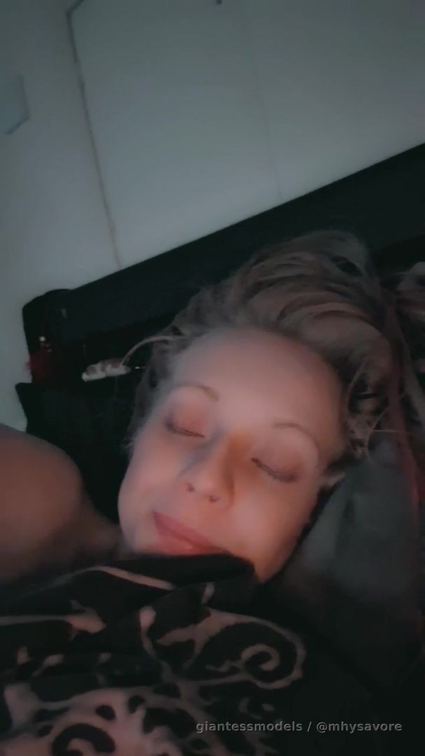 Fish swallow live stream but blunders bloopers and belly sounds 
13minutes of fish fun.. live streaming is harder than you think so there is a lot of bloopers and the main event including belly sounds and digestion. 
I'm having trouble loading the video to sell on here! If your interested pay£60 GBP to my PayPal Ljvixen@gmail.com and I'll send the link via Google photos as soon as payment is made. Over 20 minutes of footage 