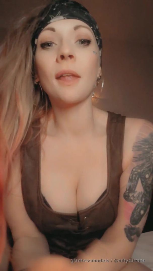 Wanna see the full video? Big time BJ action along with a double penetration viewable close up and full body! Real orgasms only!!! Either tip this post or send me message on here or pop a tip into my PayPal ljvixen@gmail.com 
Trying to raise money to pay for my dogs vet treatment !!! Be my saviour !!🙏🏼💞🫂😞💋