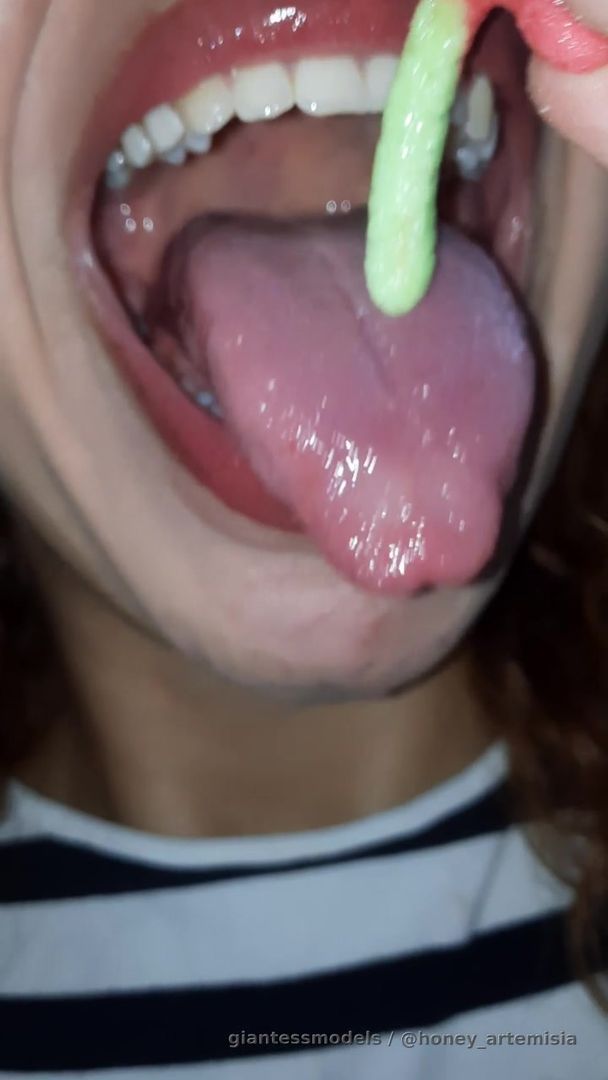 😋