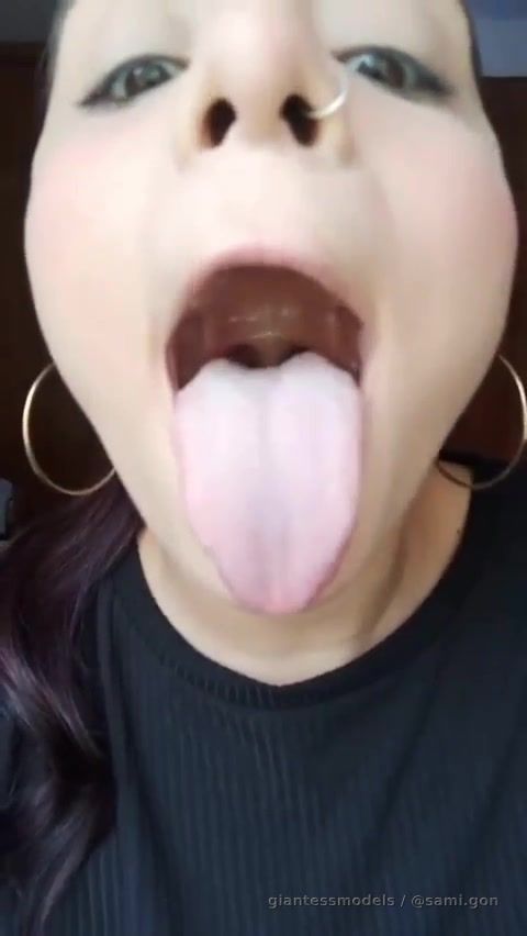 👄