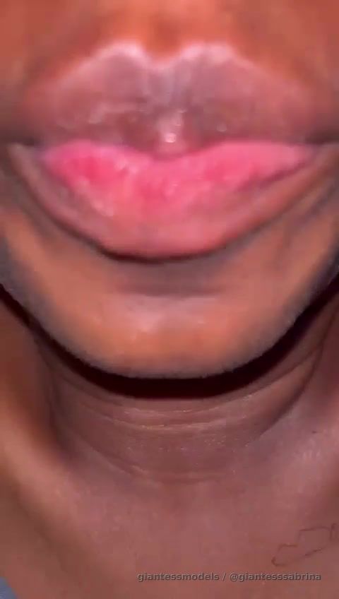 Look inside my mouth 👄