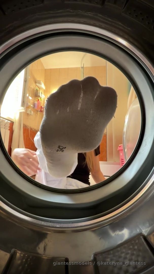 u re my personal washing machine 🧼🦶