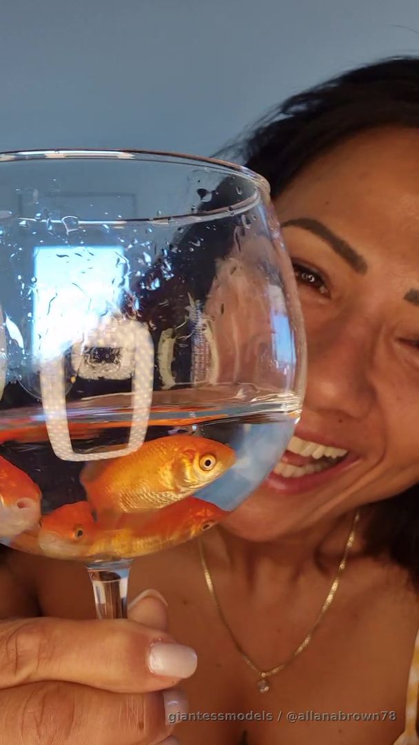  Teaching my fish some manners 🐟
