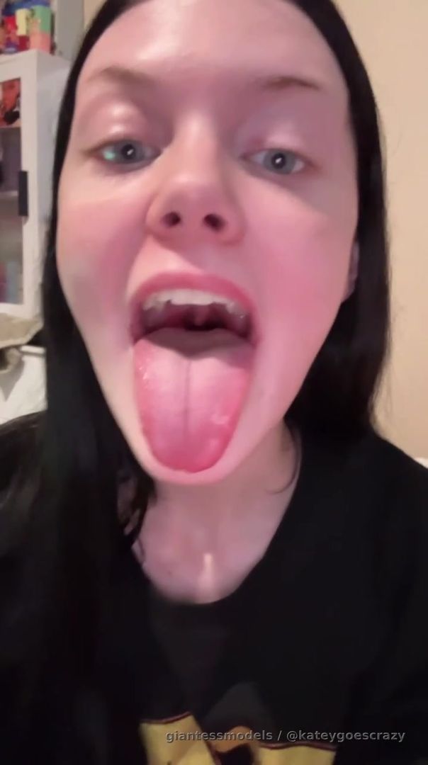 Showing my tongue and doing aaaaaaaa