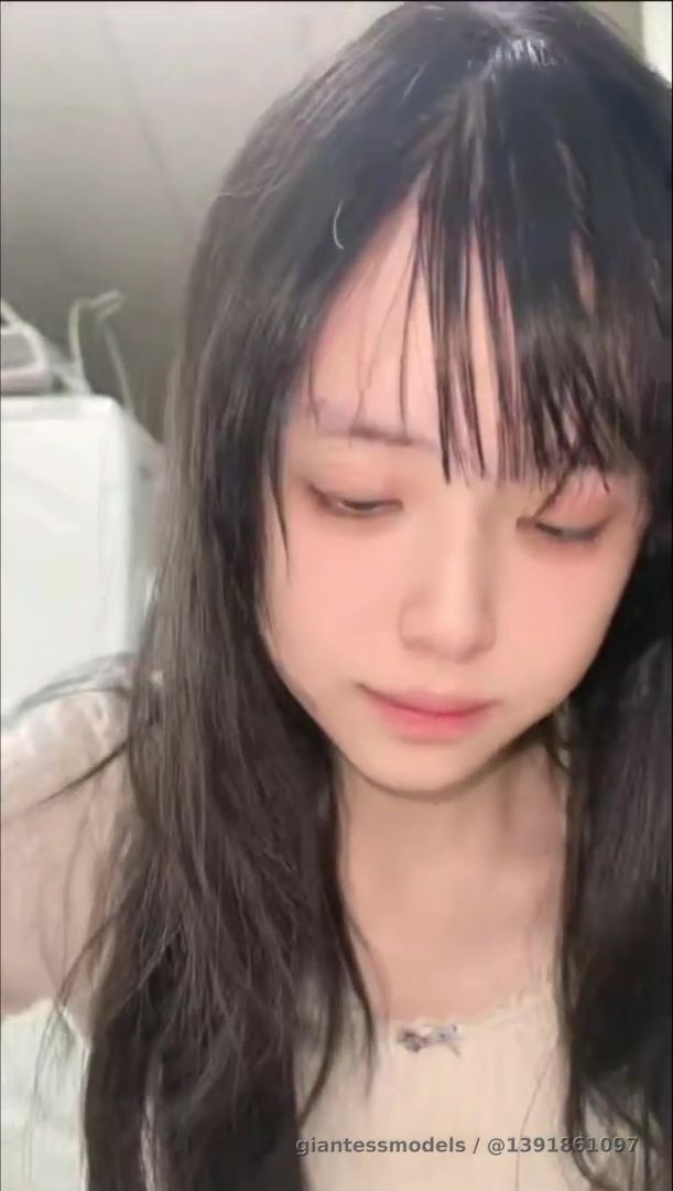 Chinese beauty swallowing goldfish preview, need to see homepage