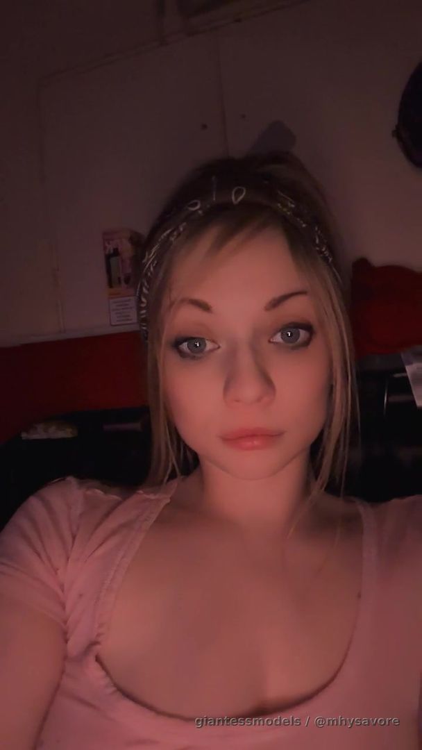 Sorry everyone Valentine's day weekend kinda swatted me with a lot of emotions and brought up a lot of trauma for me of how I got Endo and hurt badly all on valentines day so I'm a bit behind but now that the weekend is over I'll be playing catch up!

I'll have Joi videos available for purchase tomorrow or Wednesday 
New two fish vore up for sale also this Friday 
