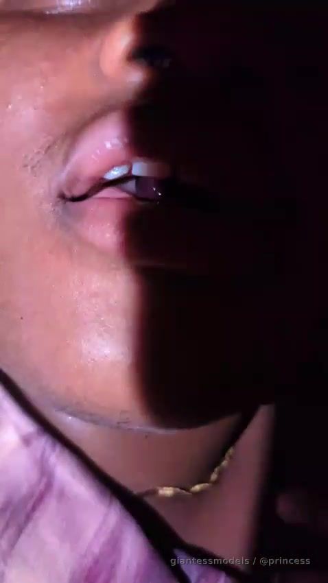 Look into my eyes sorry my mouth 👄 🤪
Let’s have fun together 🤩