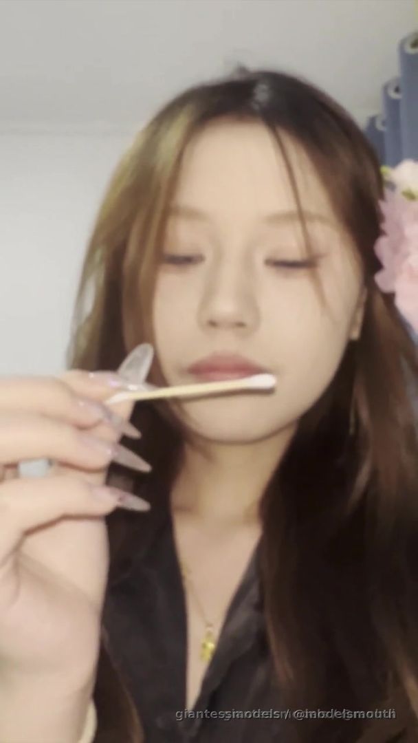 @ranhui Up Close Cotton Swab Vore

https://www.giantessmodels.com/ranhui?feedId=31518