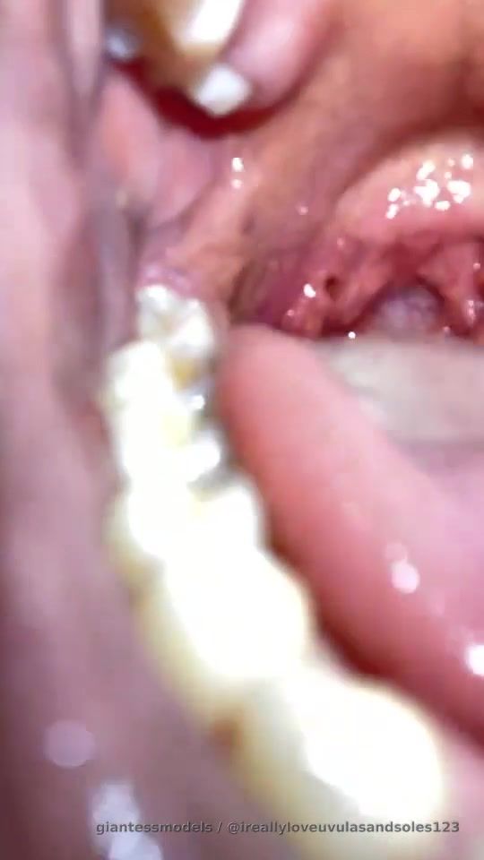 This girl has short but beautiful uvula she’s on my instagram 