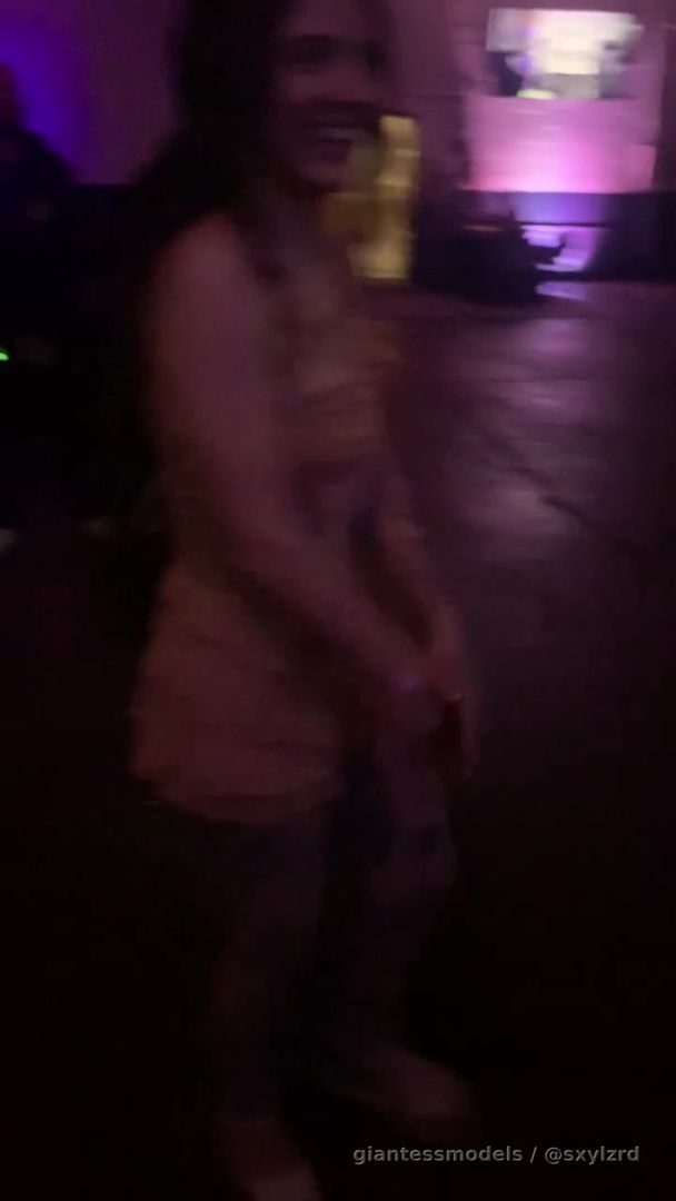 Dance with me 💃🕺Festive Know Good