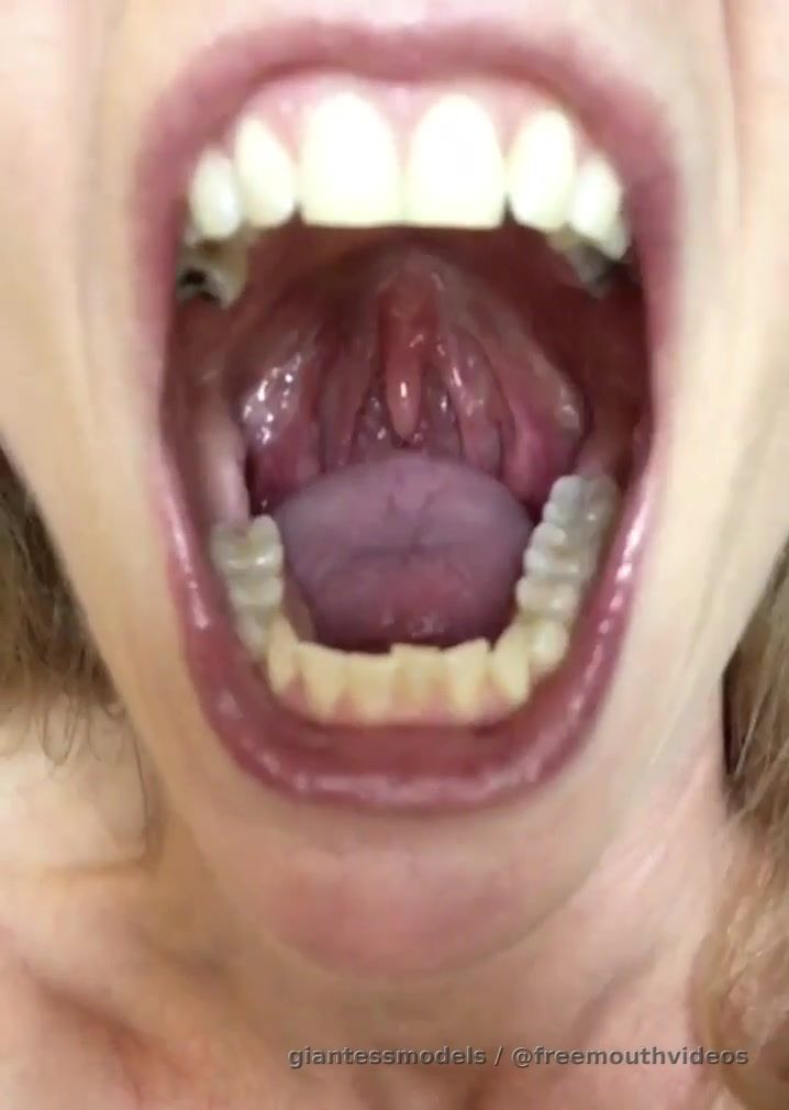 Mouth fetish (Free)