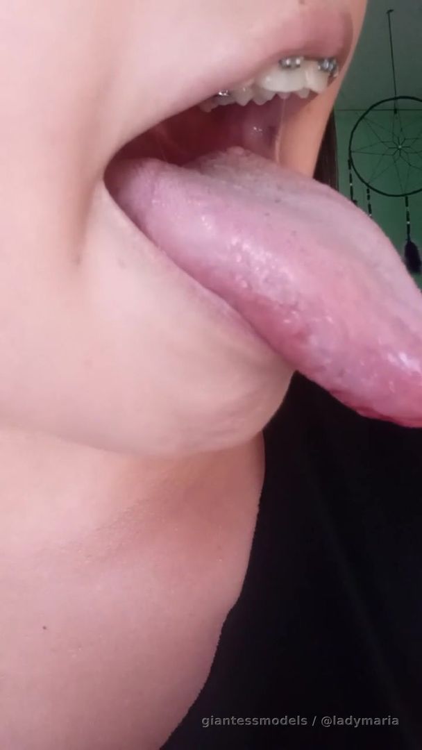👅