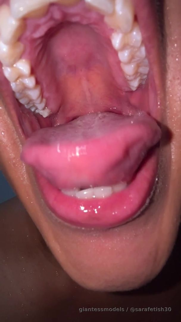 Enjoy the view of my beautiful mouth! Just send me a DM for custom 