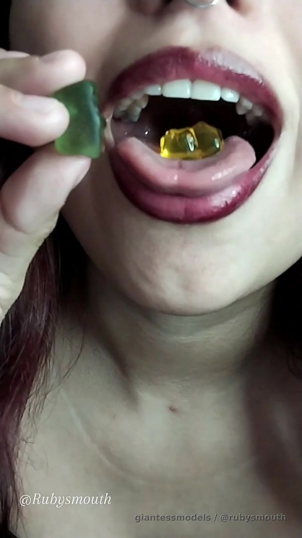 I shrunk my friend, and he was scared to see me swallow things bigger than him. In this video, you see me eating fish, worms, lots of gummy bears, a boat, an eyeball, a giant mouse, and, at the end, I eat my little friend. (In this video, everything is swallowed with my mouth open.) (I don't chew.) (Throat reflexes.)